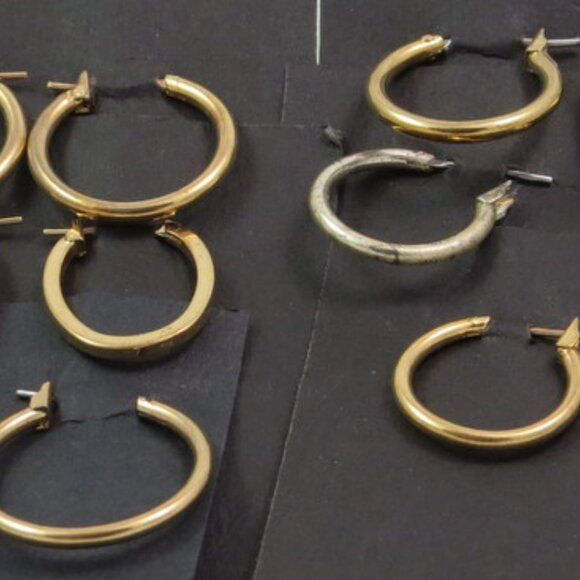 6 Pair Gold and Silver Tone Hoop Earrings - Picture 1 of 7